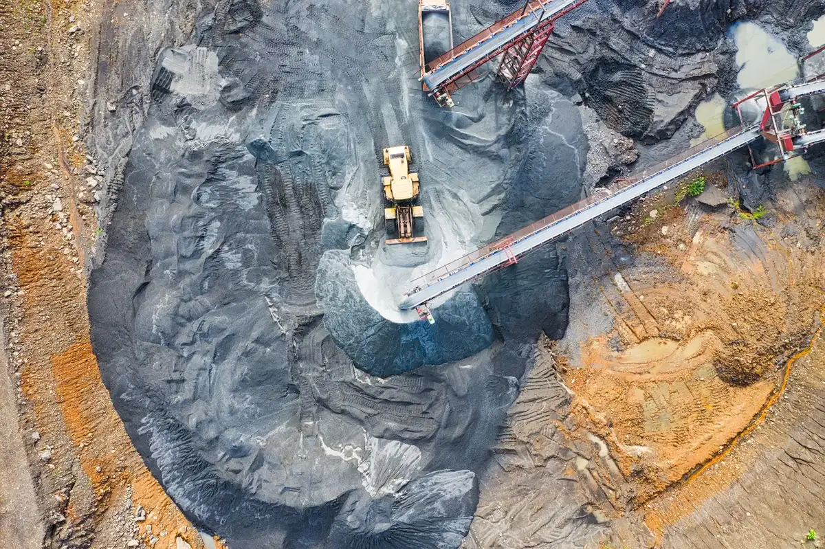 Mining operation with equipment at the point of work